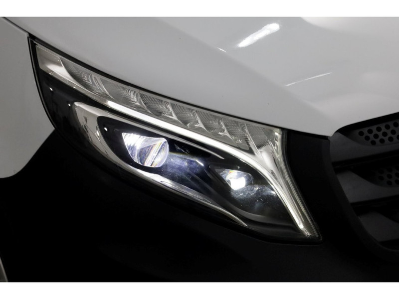 51281142-mercedes-benz-vito-12