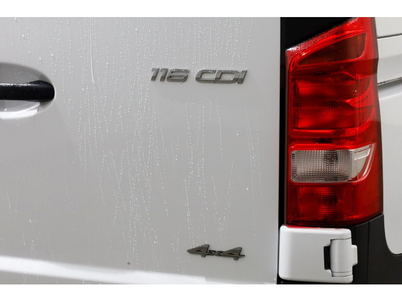 51281142-mercedes-benz-vito-13