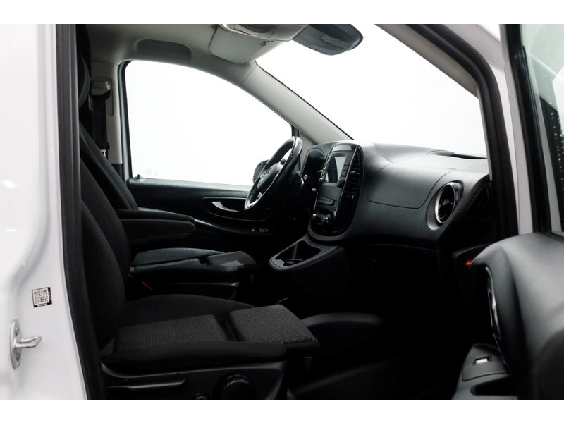 51281142-mercedes-benz-vito-3