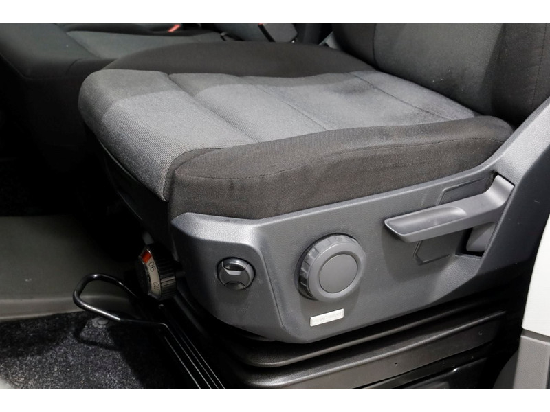 51281394-volkswagen-crafter-17