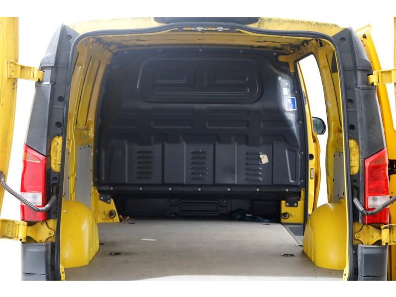 51323928-mercedes-benz-evito-3