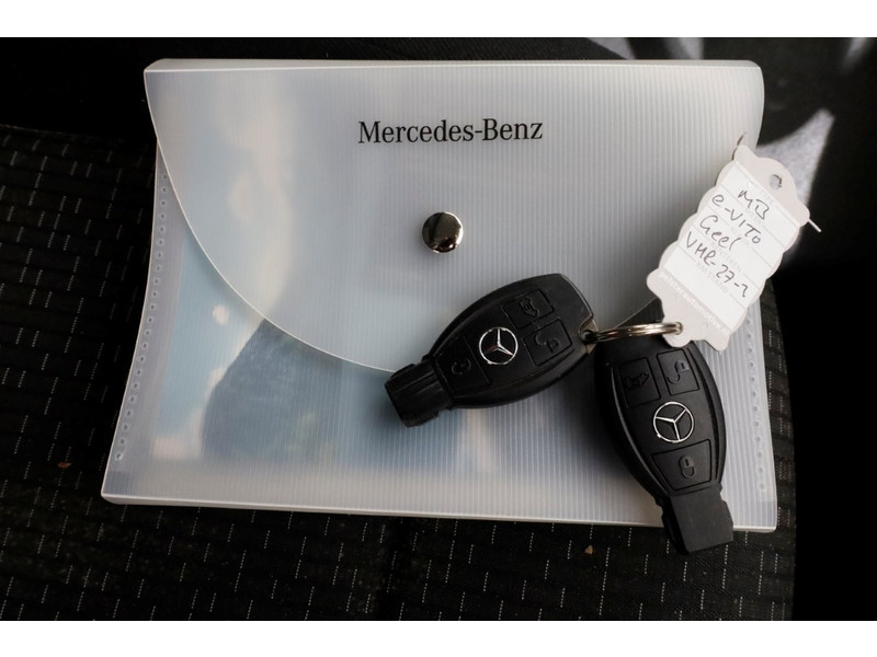 51323928-mercedes-benz-evito-8