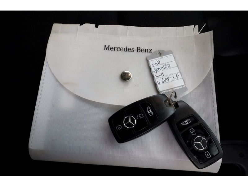 51323966-mercedes-benz-sprinter-6