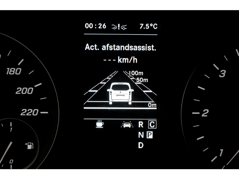 51389819-mercedes-benz-vito-19