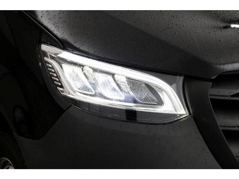 51406487-mercedes-benz--14