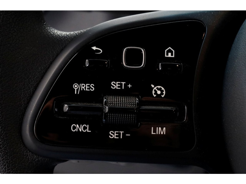 51406487-mercedes-benz--17