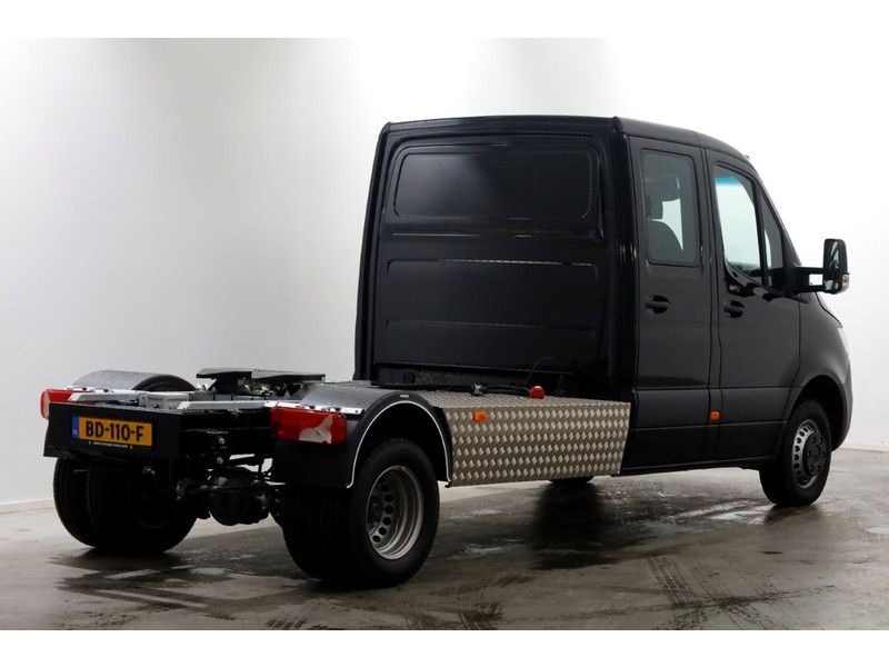 51406487-mercedes-benz--2