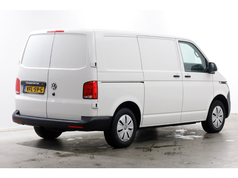 51412275-volkswagen-transporter-2