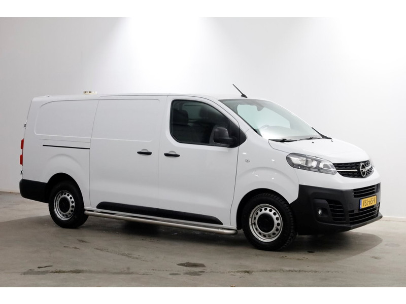 51440429-opel-vivaro-11