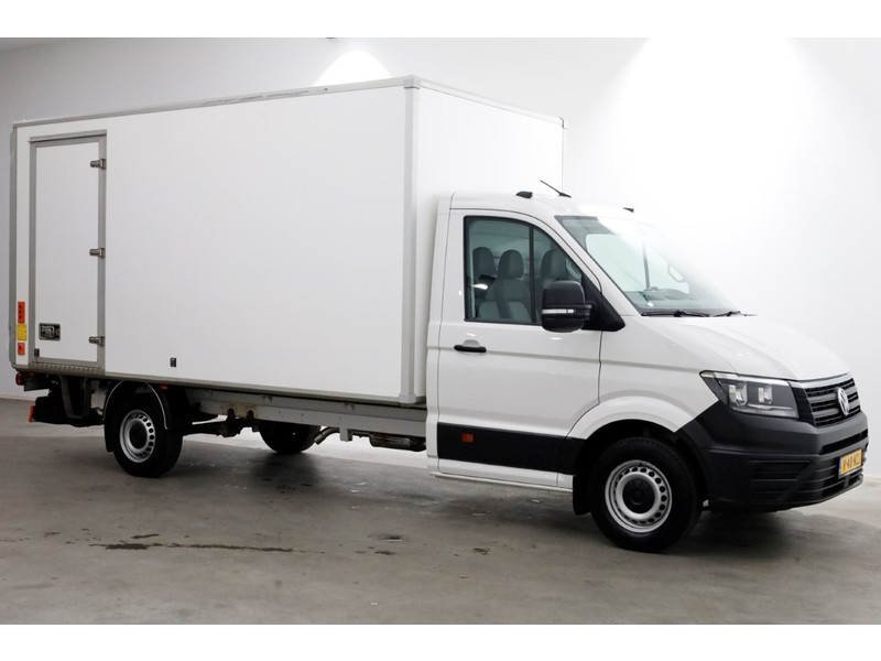 51440512-volkswagen-crafter-11