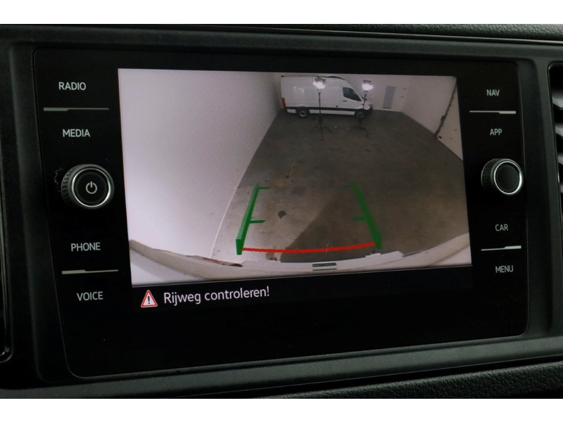 51440512-volkswagen-crafter-14