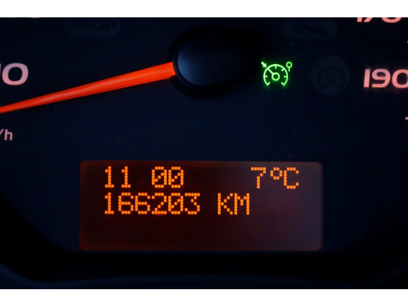 51472297-renault-master-15