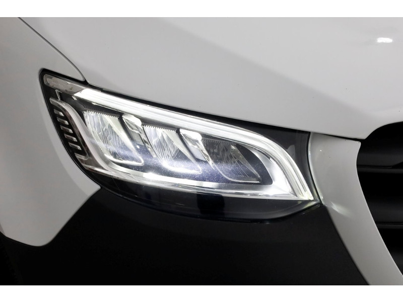 51510411-mercedes-benz-sprinter-12