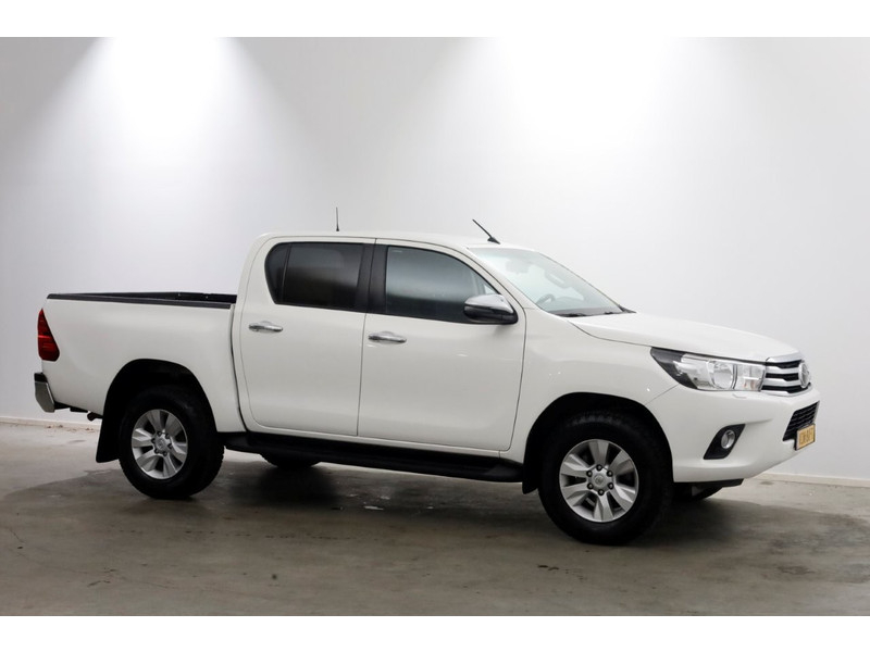 51593107-toyota-hilux-12