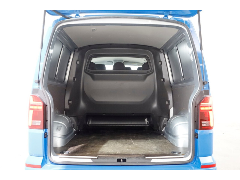 51648350-volkswagen-transporter-7