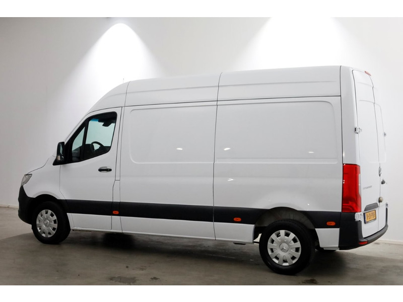 51649700-mercedes-benz-sprinter-9