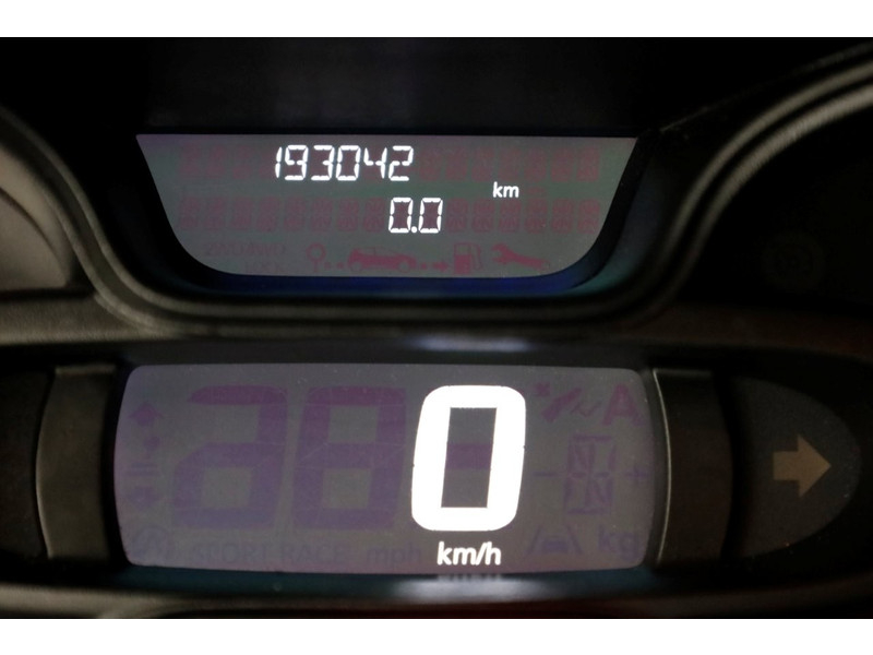 51650573-opel-vivaro-16