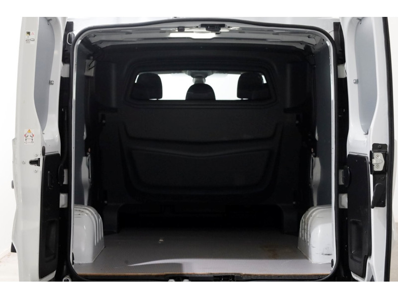 51802286-renault-trafic-5