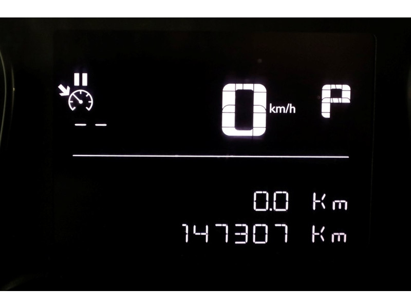 51852653-opel-vivaro-21