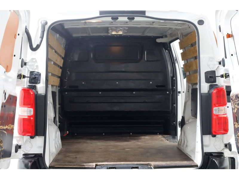 51853017-opel-vivaro-5