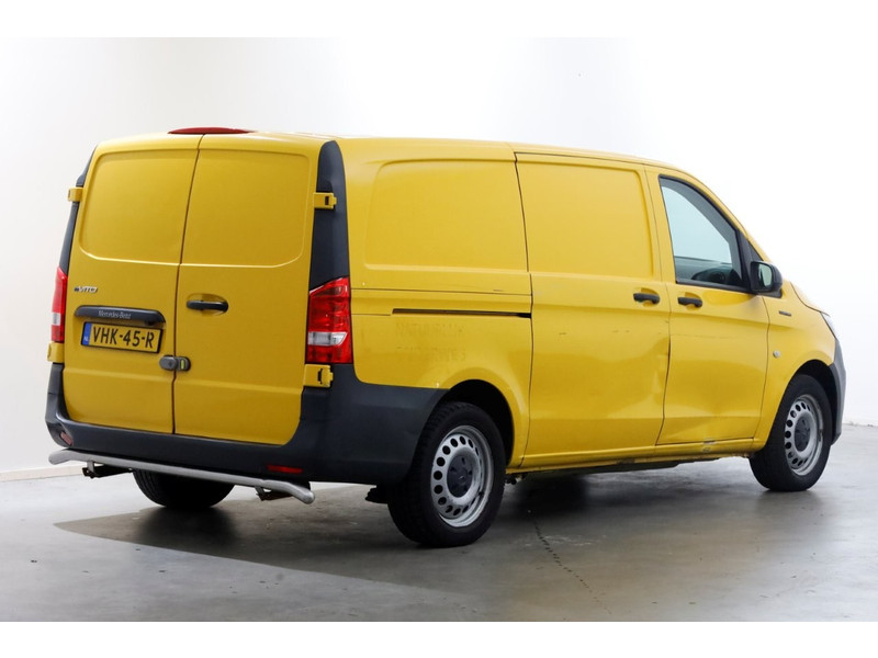 51863140-mercedes-benz-evito-2