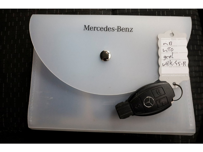 51863140-mercedes-benz-evito-7
