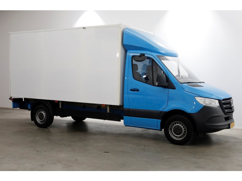 51863916-mercedes-benz-sprinter-10