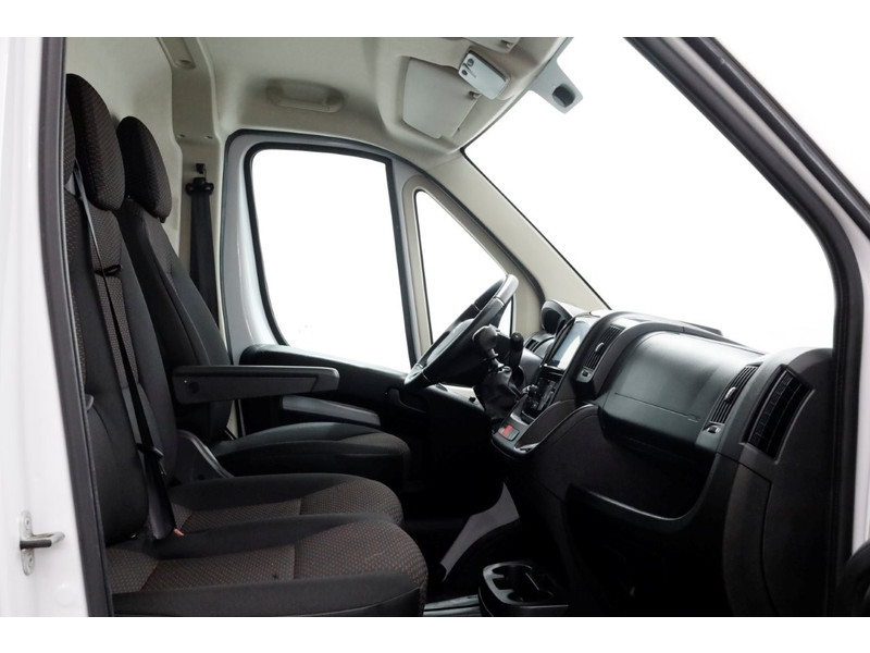 51918896-citroen-jumper-3