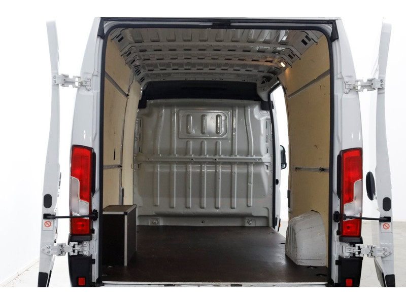 51918896-citroen-jumper-5