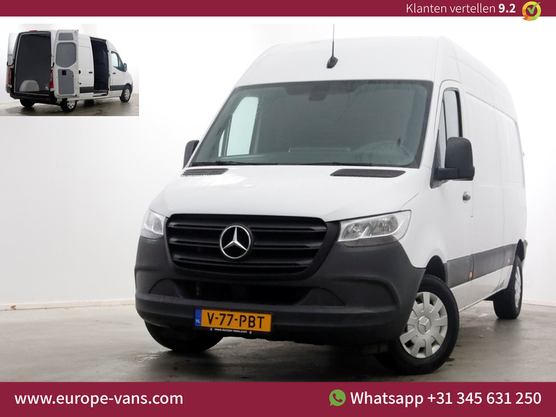 51977367-mercedes-benz-sprinter-1