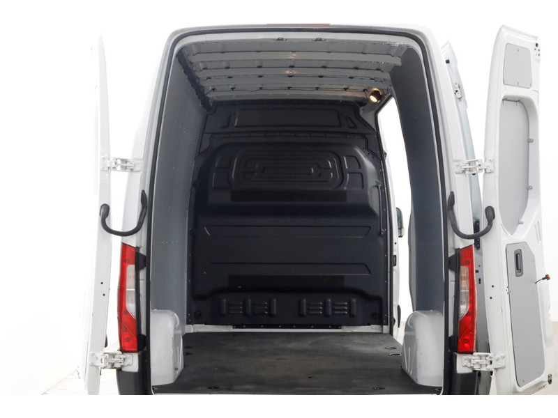 51977367-mercedes-benz-sprinter-5