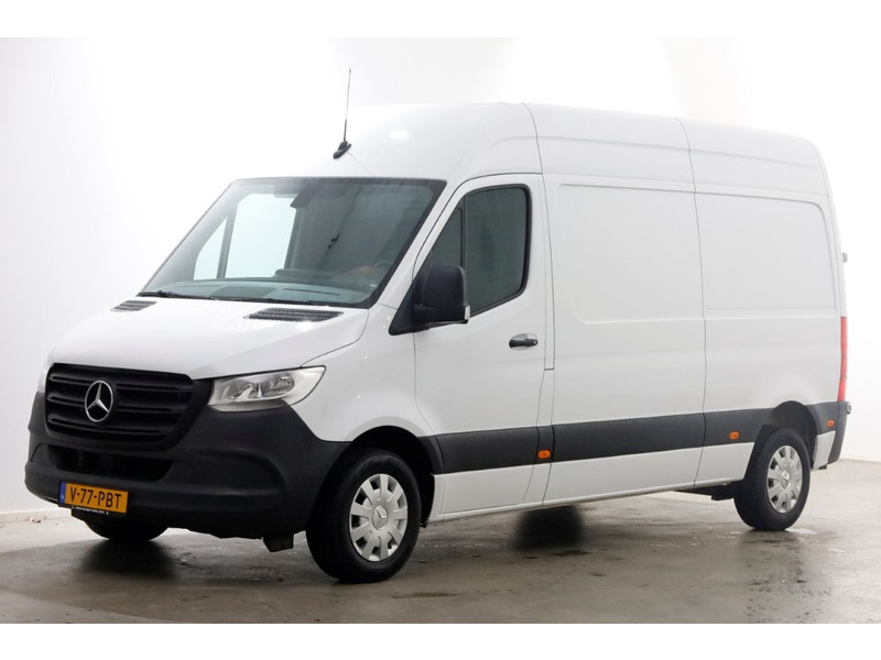 51977367-mercedes-benz-sprinter-8