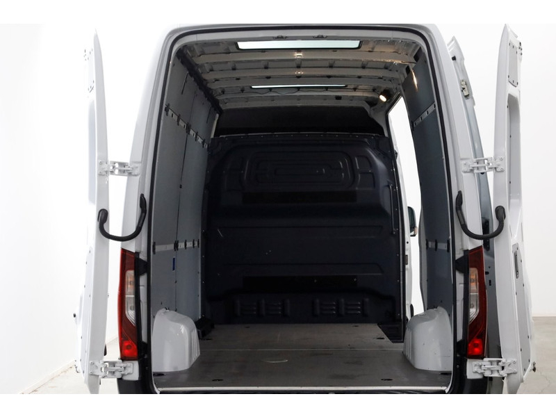 51977495-mercedes-benz-sprinter-5