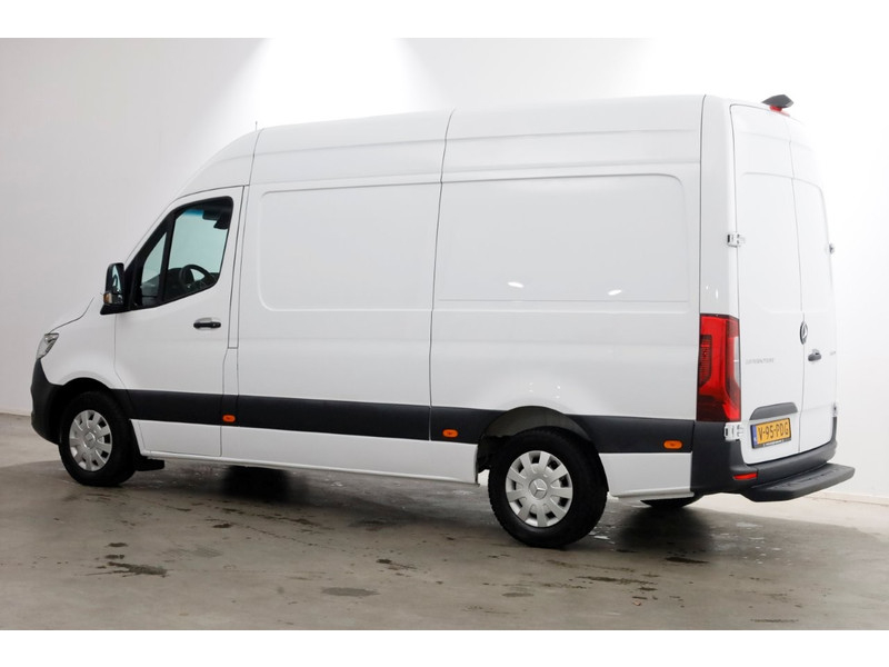51977495-mercedes-benz-sprinter-9