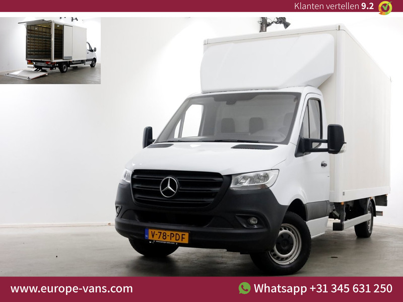 52017036-mercedes-benz-sprinter-1