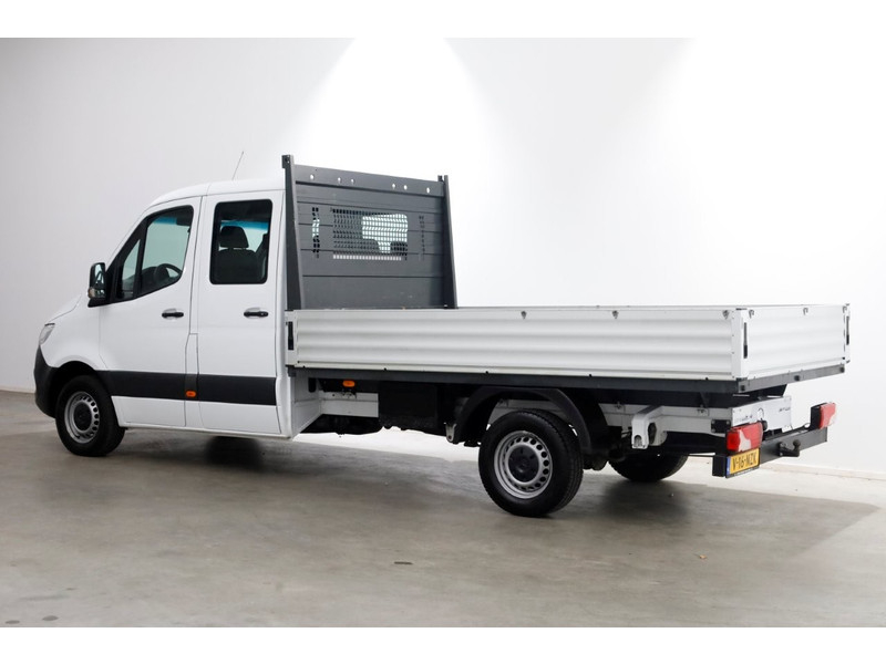 52017198-mercedes-benz-sprinter-11