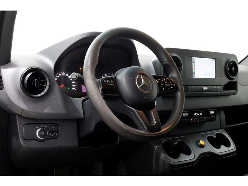 52017198-mercedes-benz-sprinter-18