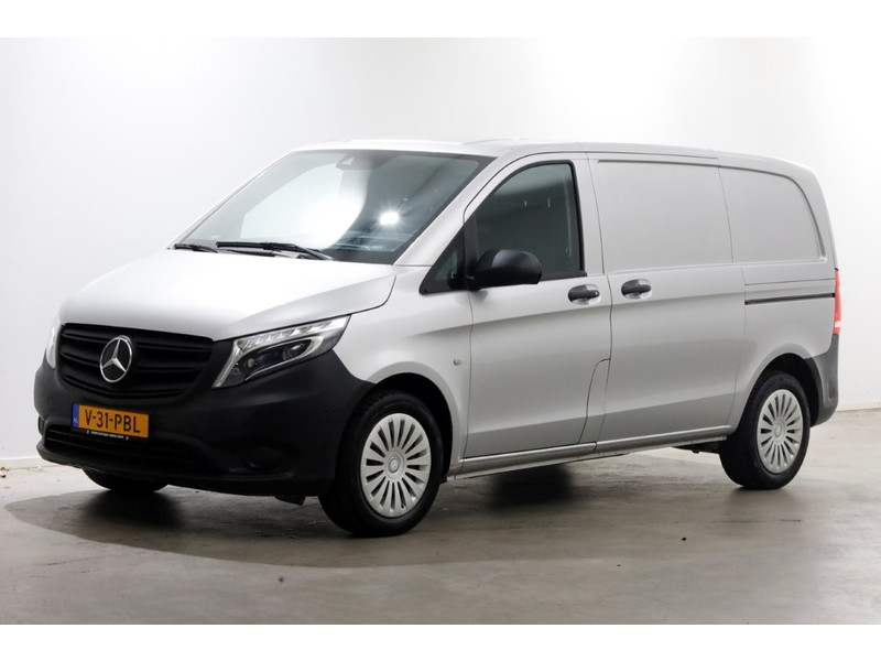 52017379-mercedes-benz-vito-10