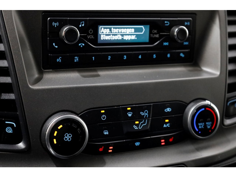 52046320-ford-transit-custom-13