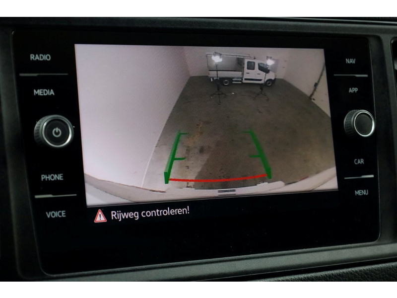 52047724-volkswagen-crafter-14