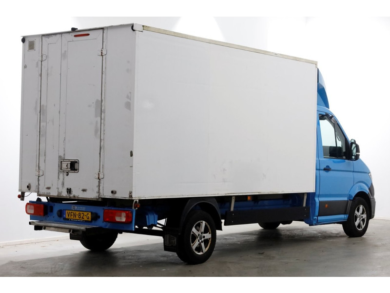 52086935-volkswagen-crafter-2