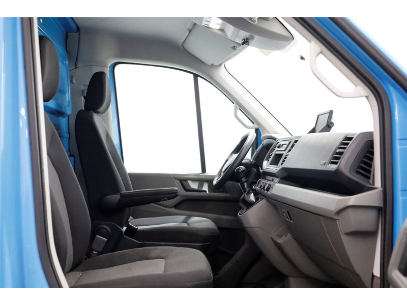 52086935-volkswagen-crafter-3