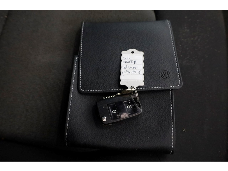 52086935-volkswagen-crafter-6