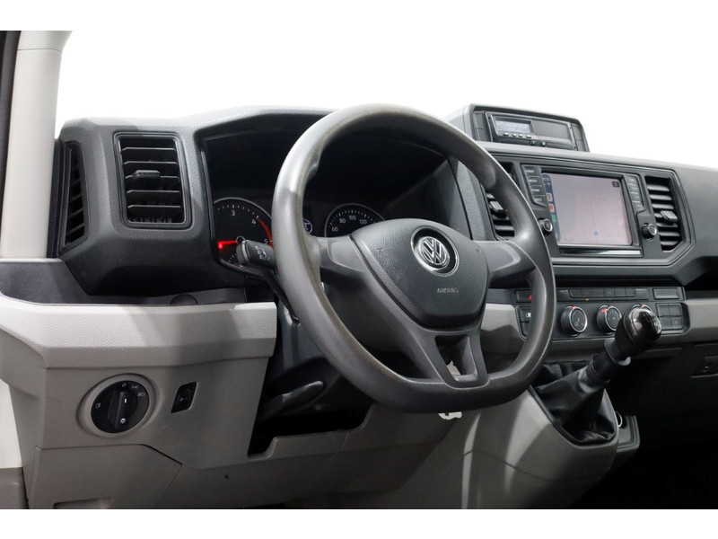 52087422-volkswagen-crafter-13