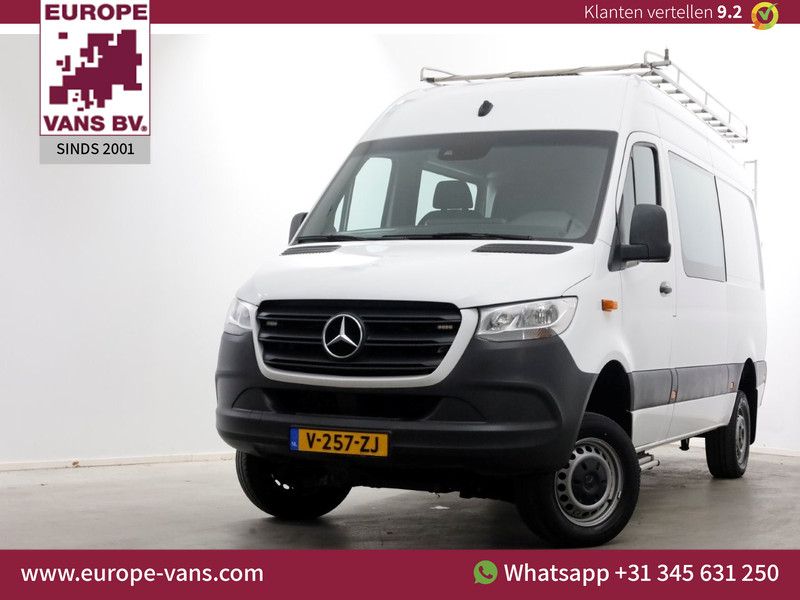 52095729-mercedes-benz-sprinter-1