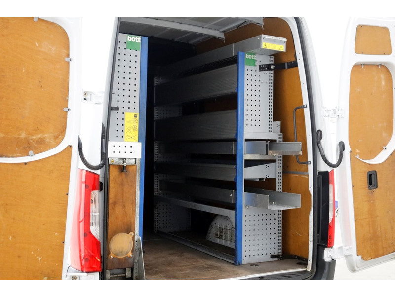 52095729-mercedes-benz-sprinter-14