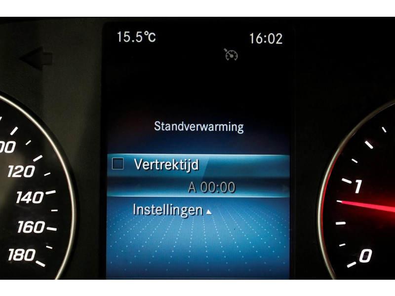 52095729-mercedes-benz-sprinter-24