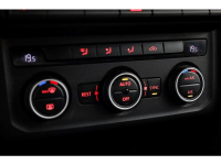 38642682-volkswagen-amarok-16