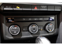 39754577-volkswagen-amarok-23