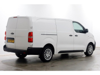 41130952-opel-vivaro-2
